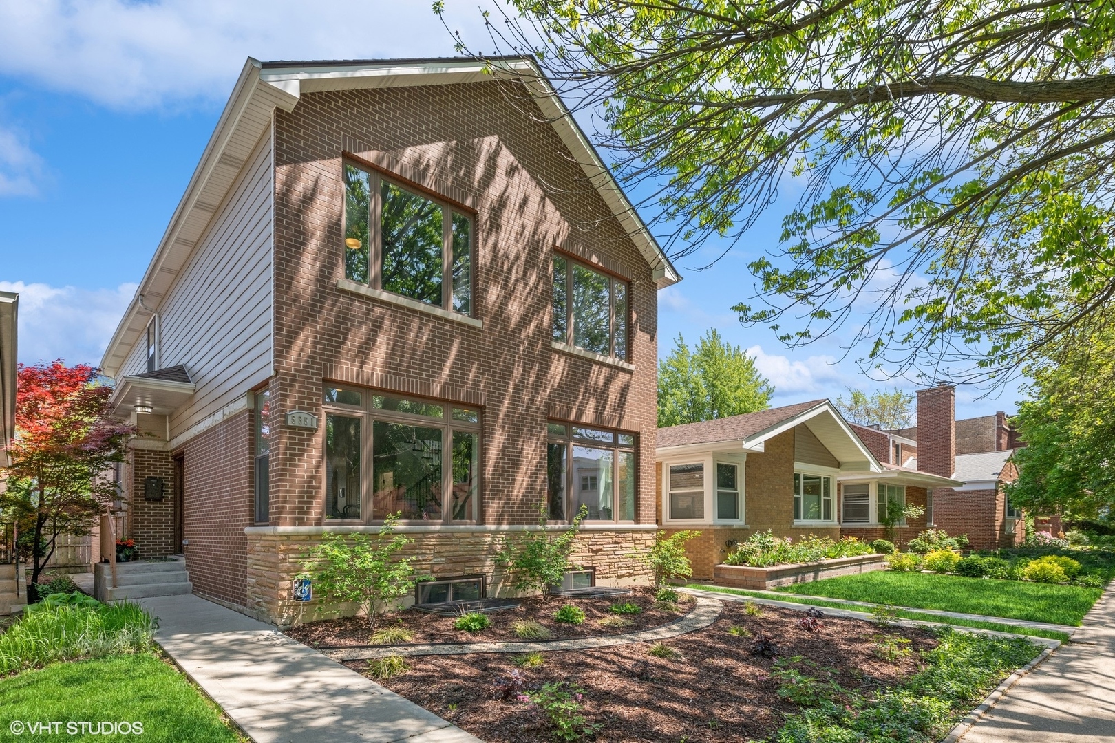 Dalton Home Collective at Compass - Monica Dalton, Anne Elyse Chambers, and Claire Dacey in Oak Park, IL (2)
