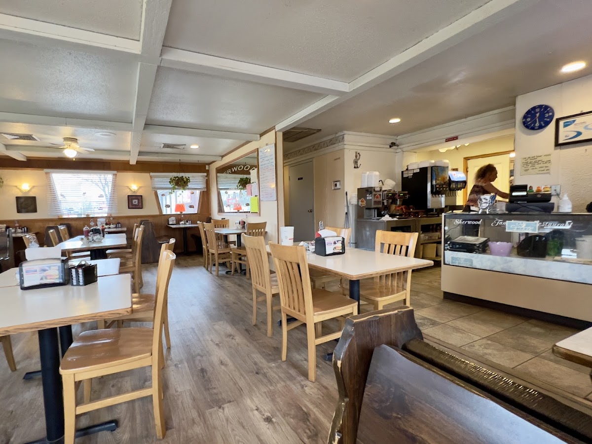 Sherwood Family Restaurant in Mayville, WI
