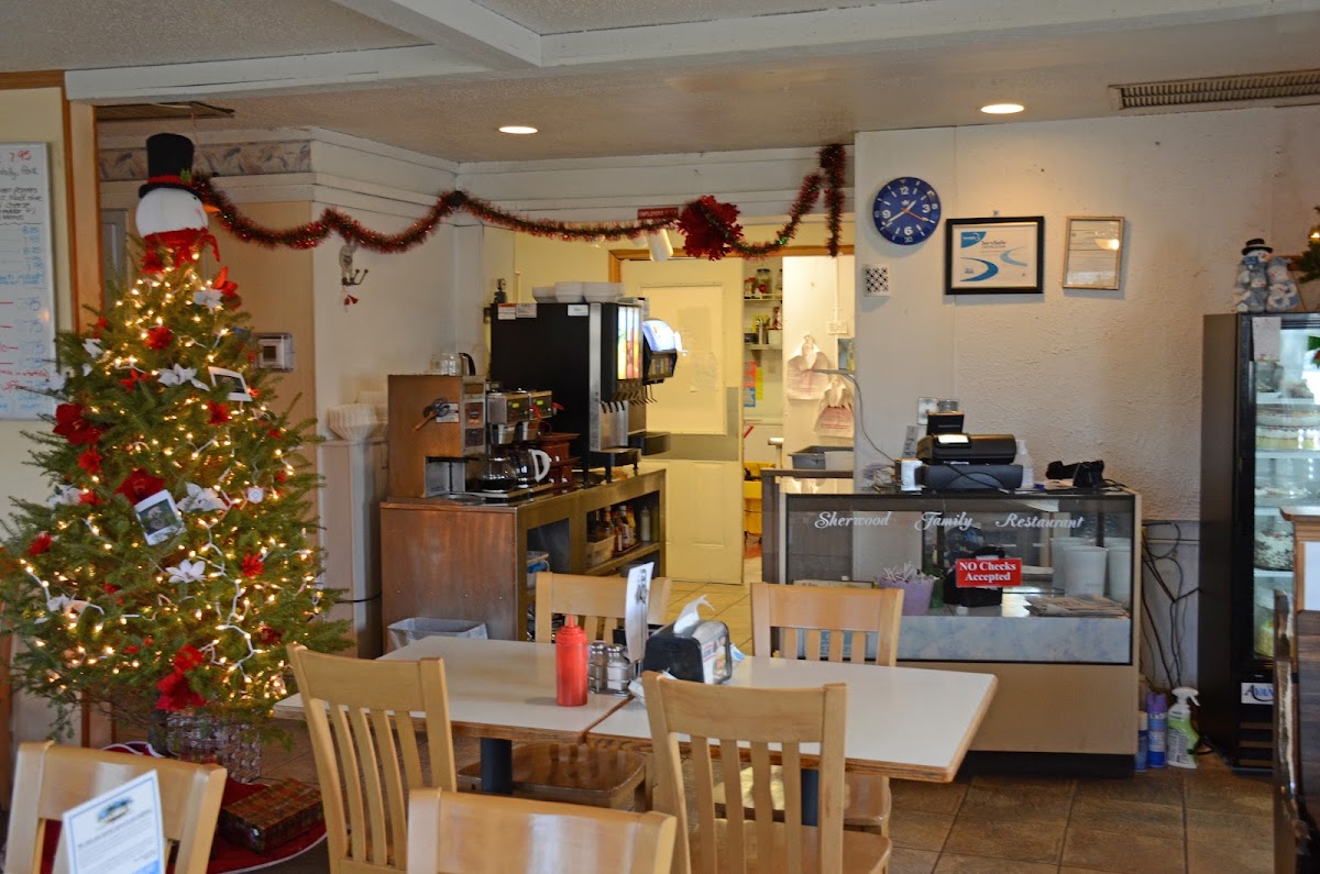 Sherwood Family Restaurant in Mayville, WI (2)