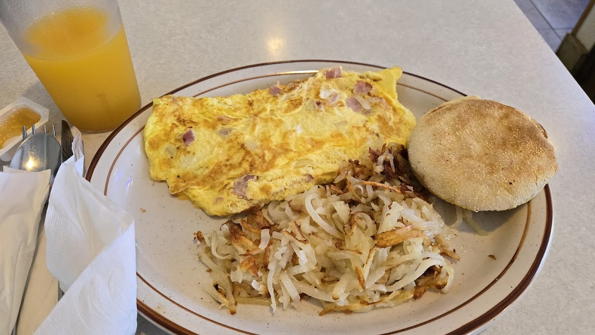 Sherwood Family Restaurant in Mayville, WI (3)