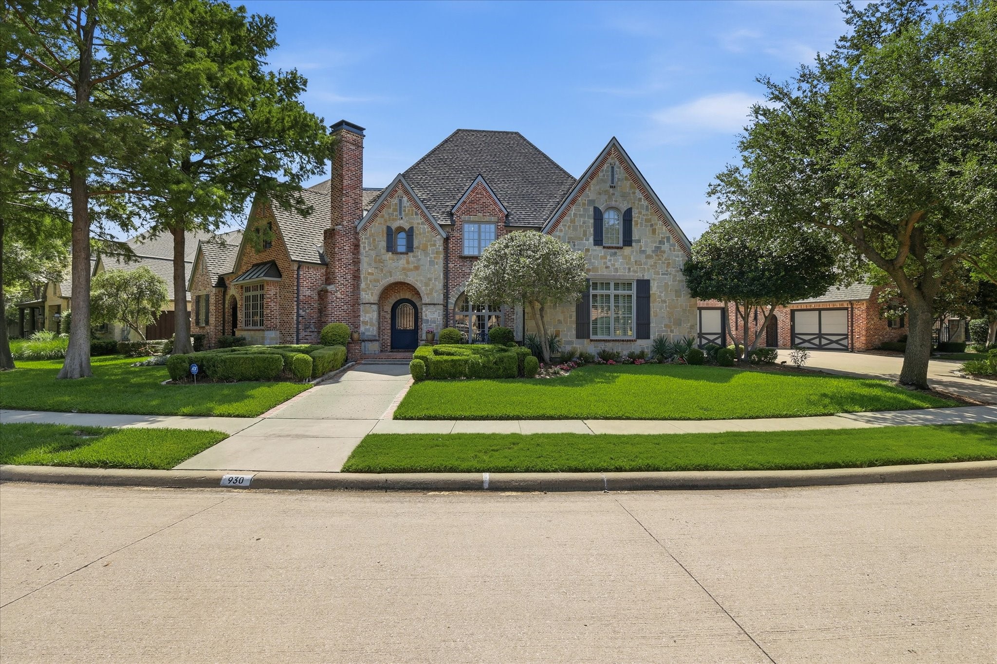 The Hahn Team Real Estate in Duncanville, TX