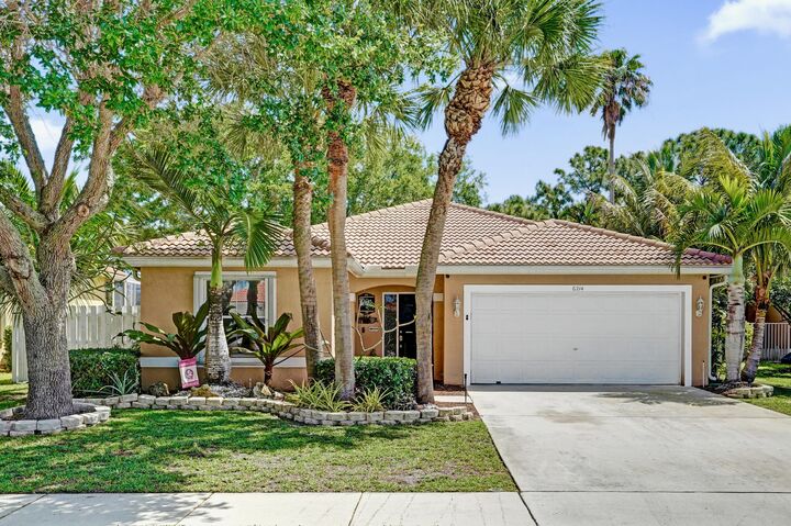 Dana Demos- Coldwell Banker Realty, Boynton Beach in Boynton Beach, FL