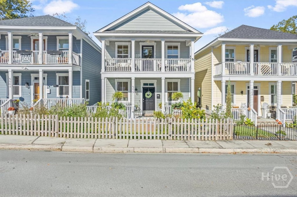 Sika Smith, REALTOR® - Realty ONE Group Inclusion in Savannah, GA (5)