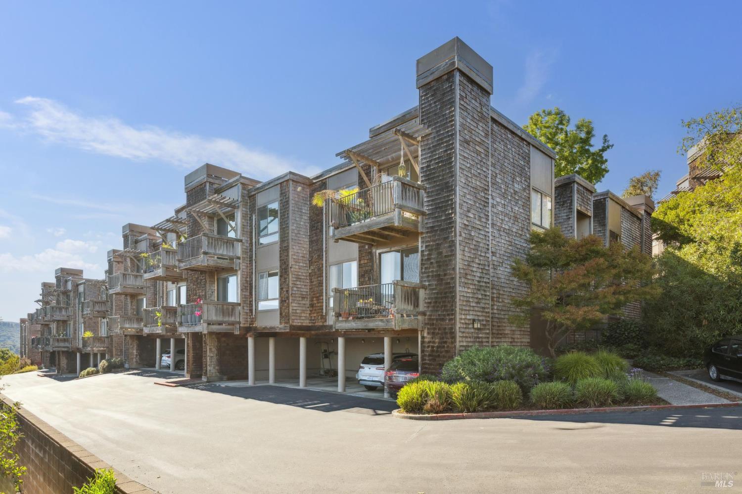 Suzanne Hughes, Realtor in Bolinas, CA (2)