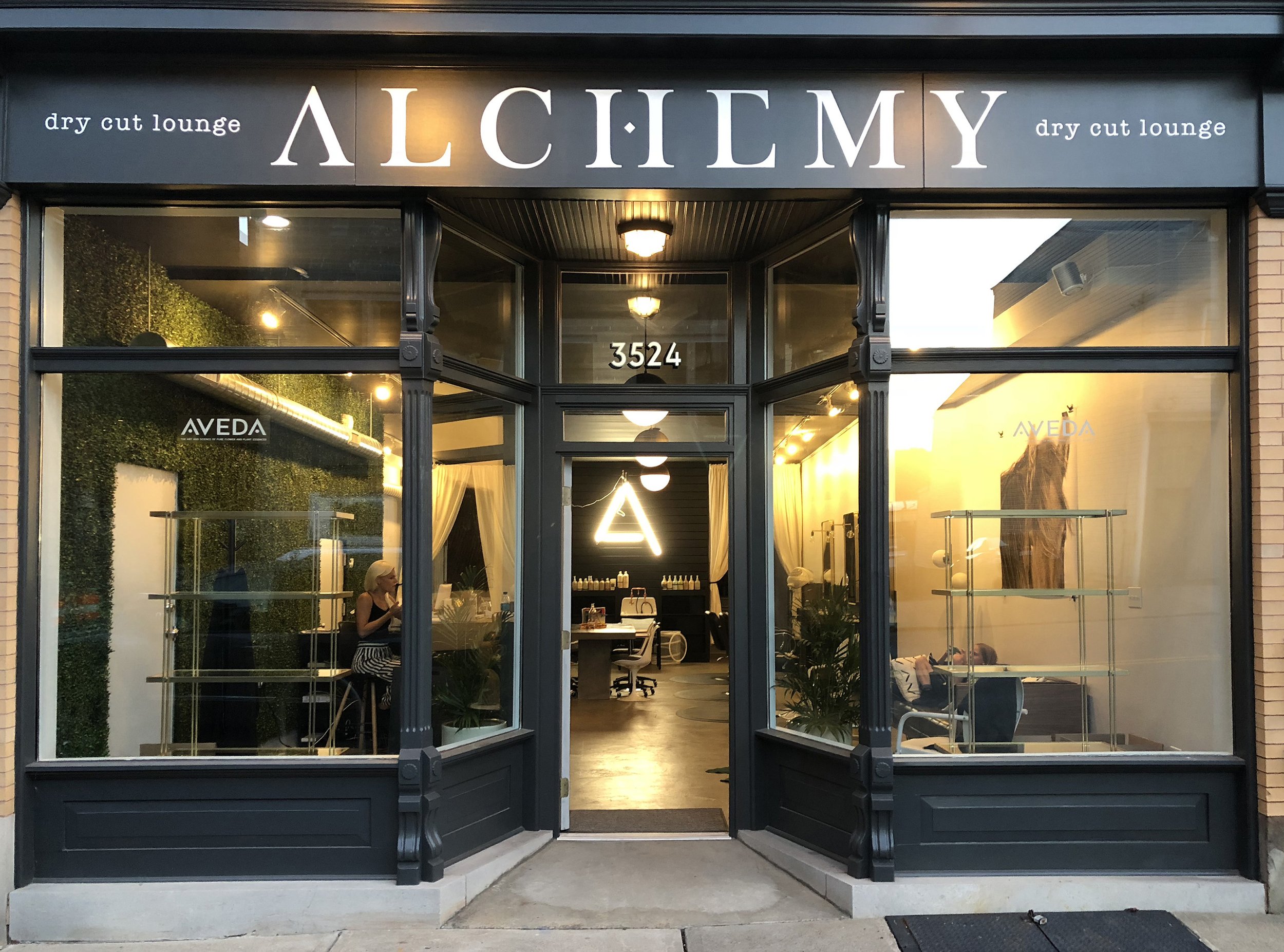 Alchemy Dry Cut Lounge in Pittsburgh, PA (5)