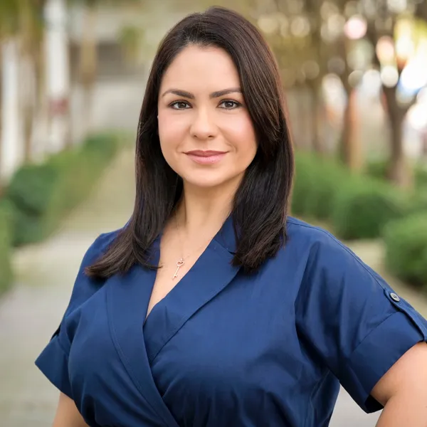 Sarahy Yanez Realtor in Palmetto Bay, FL (4)