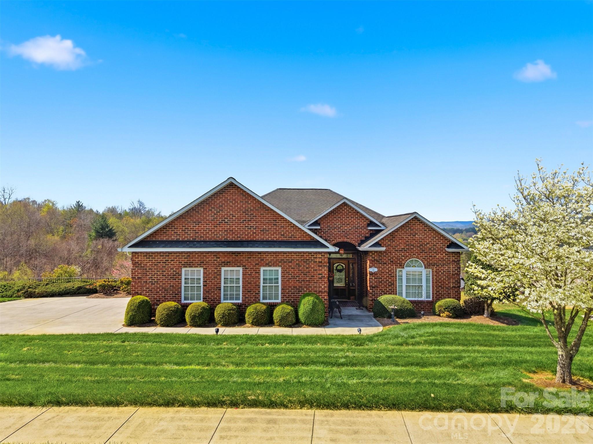 Barlow & Triplett Realty Inc in Lenoir, NC