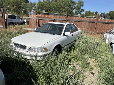 Julio Brincat's High Tech Auto Repair in Williams, CA