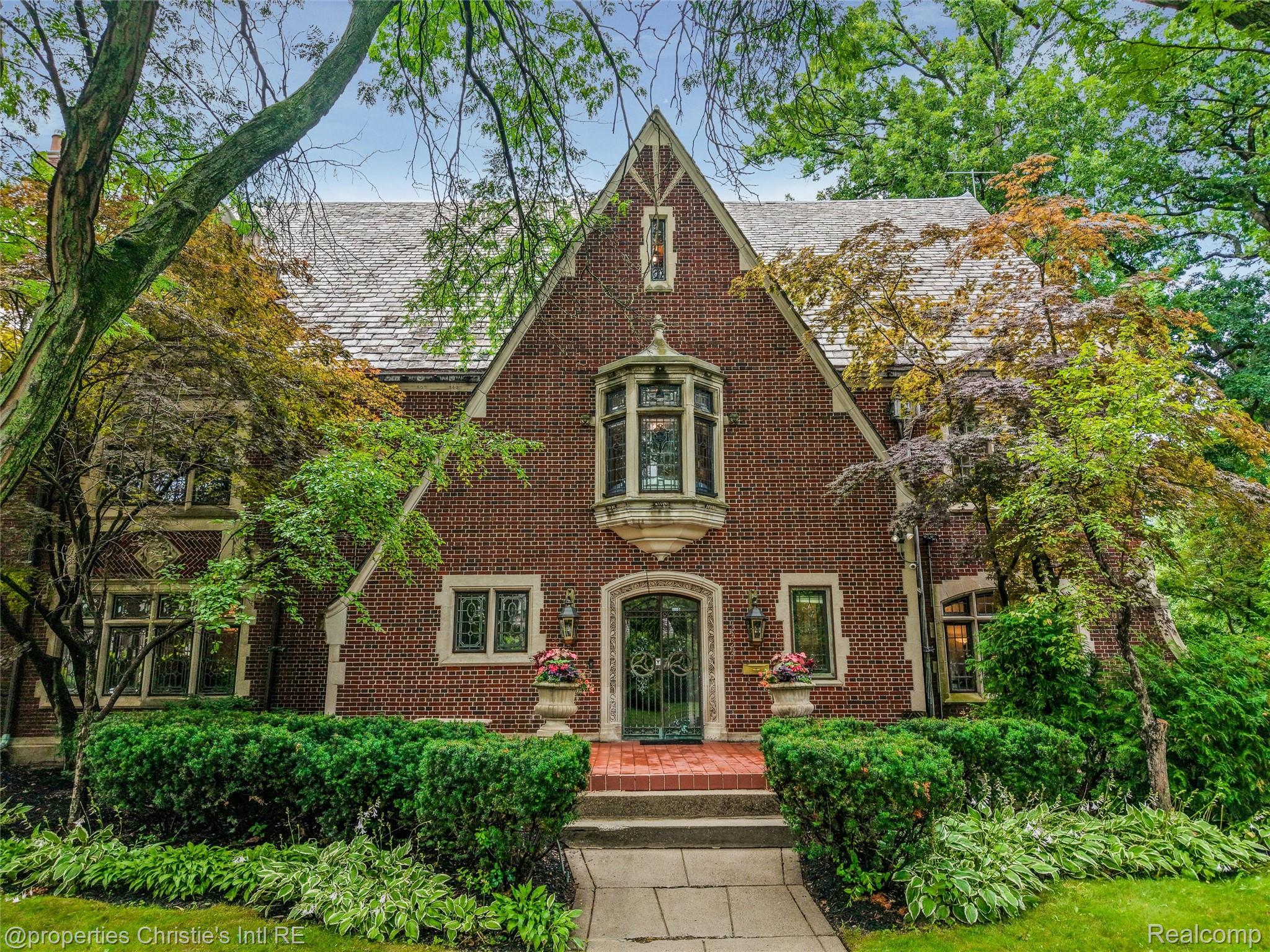 Austin Black II | City Living Detroit | @properties Christie's International Real Estate in Detroit, MI