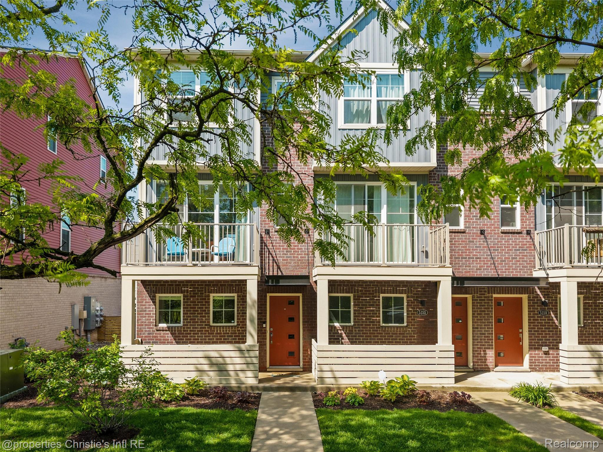Austin Black II | City Living Detroit | @properties Christie's International Real Estate in Detroit, MI (2)
