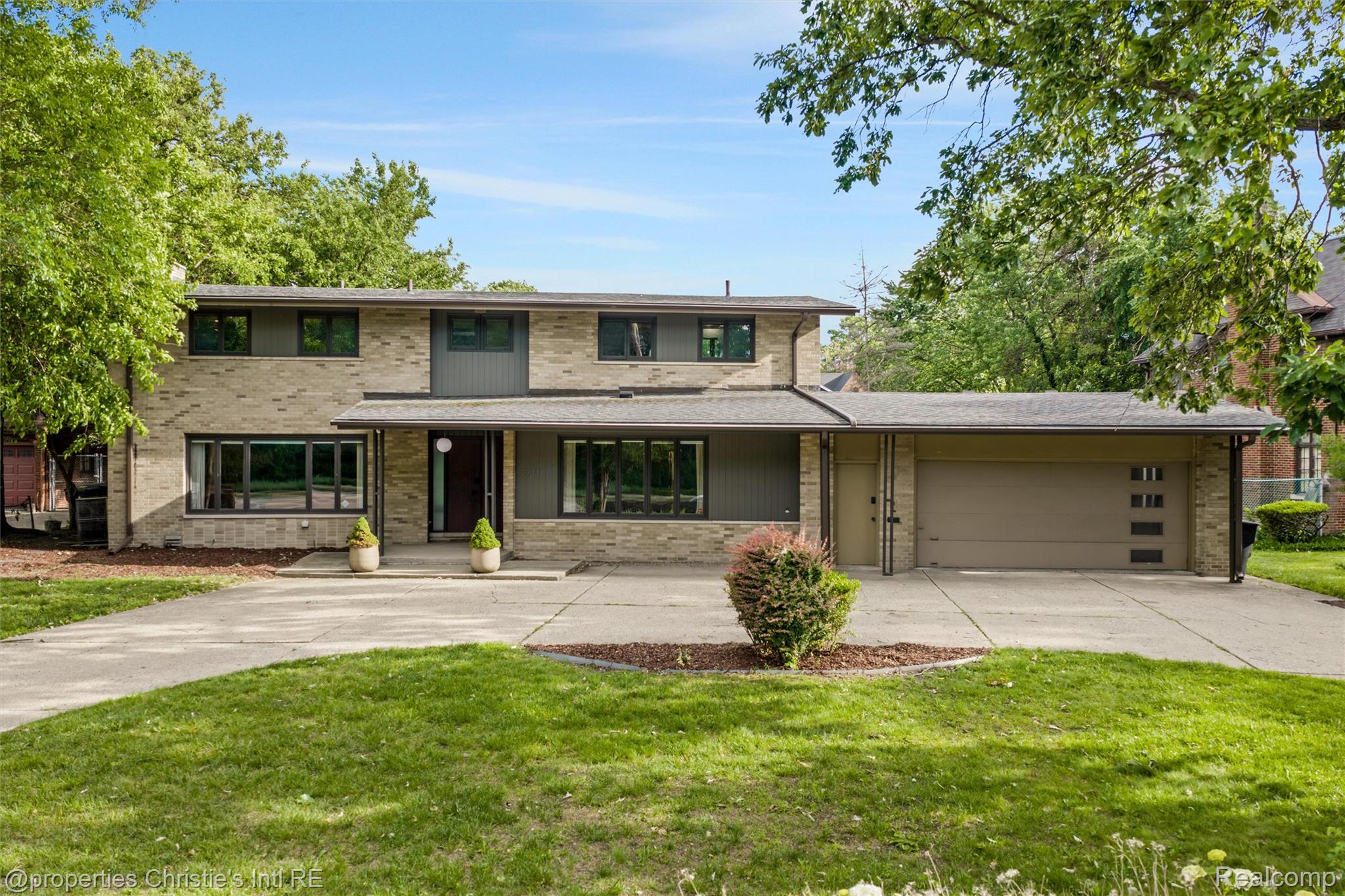 Austin Black II | City Living Detroit | @properties Christie's International Real Estate in Detroit, MI (6)