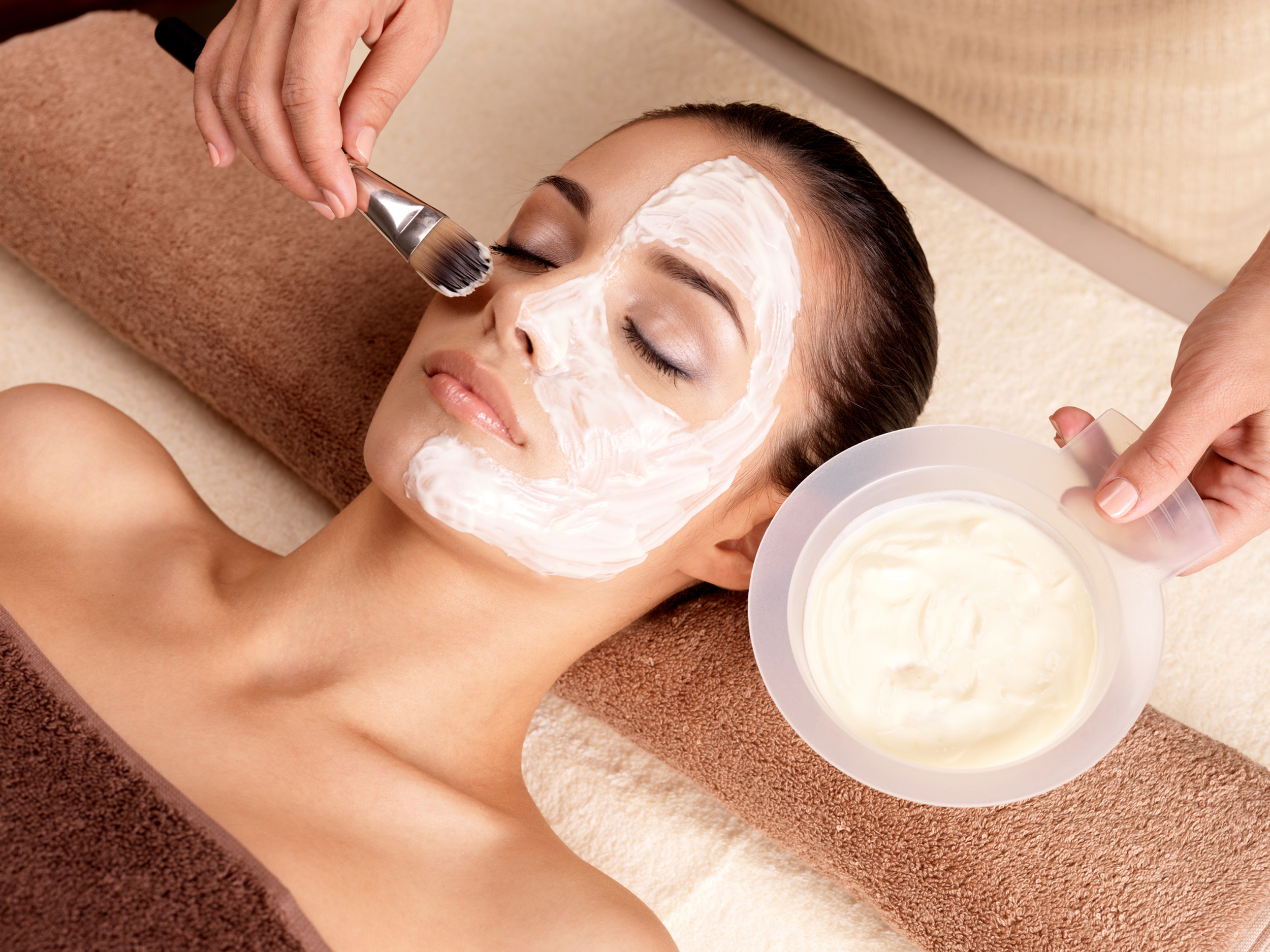 Yonette's Beauty Den in Palm Coast, FL