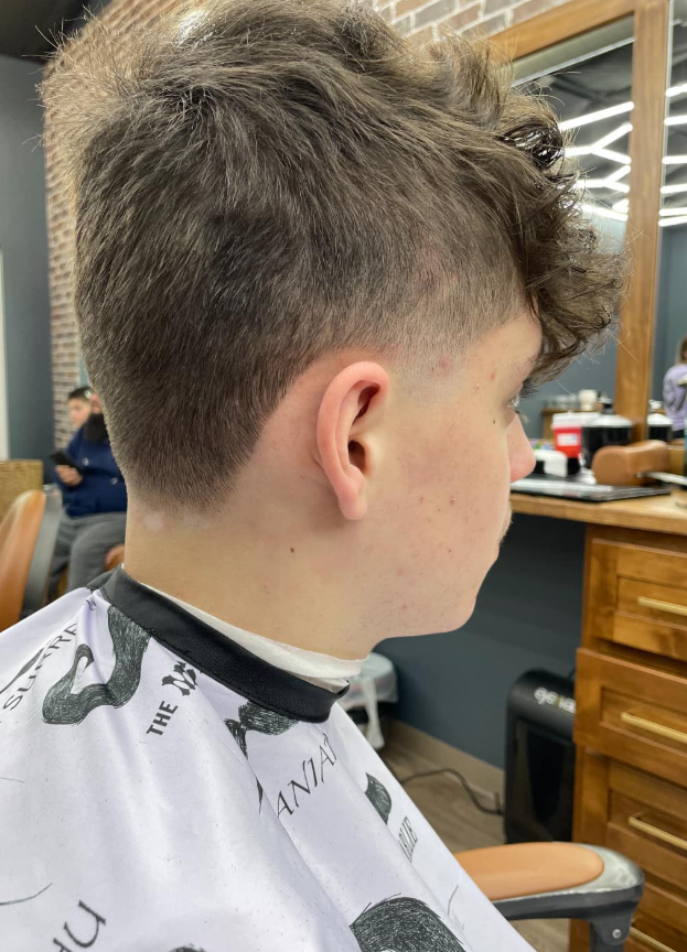 Violet & Gold Barbershop in Godley, TX