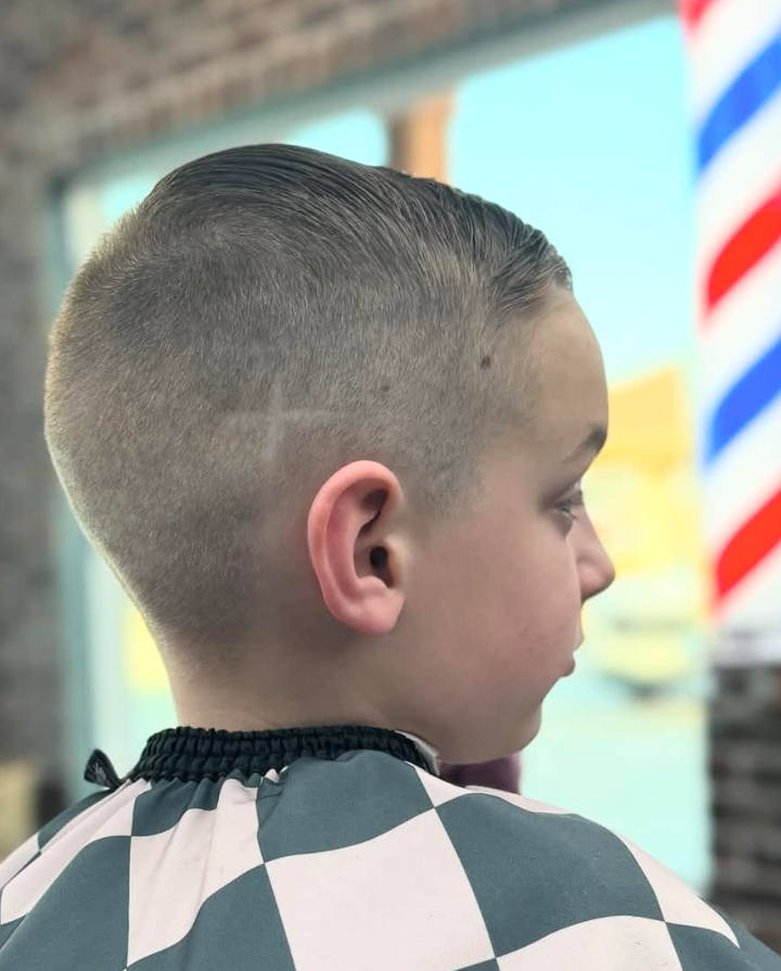 Violet & Gold Barbershop in Godley, TX (3)