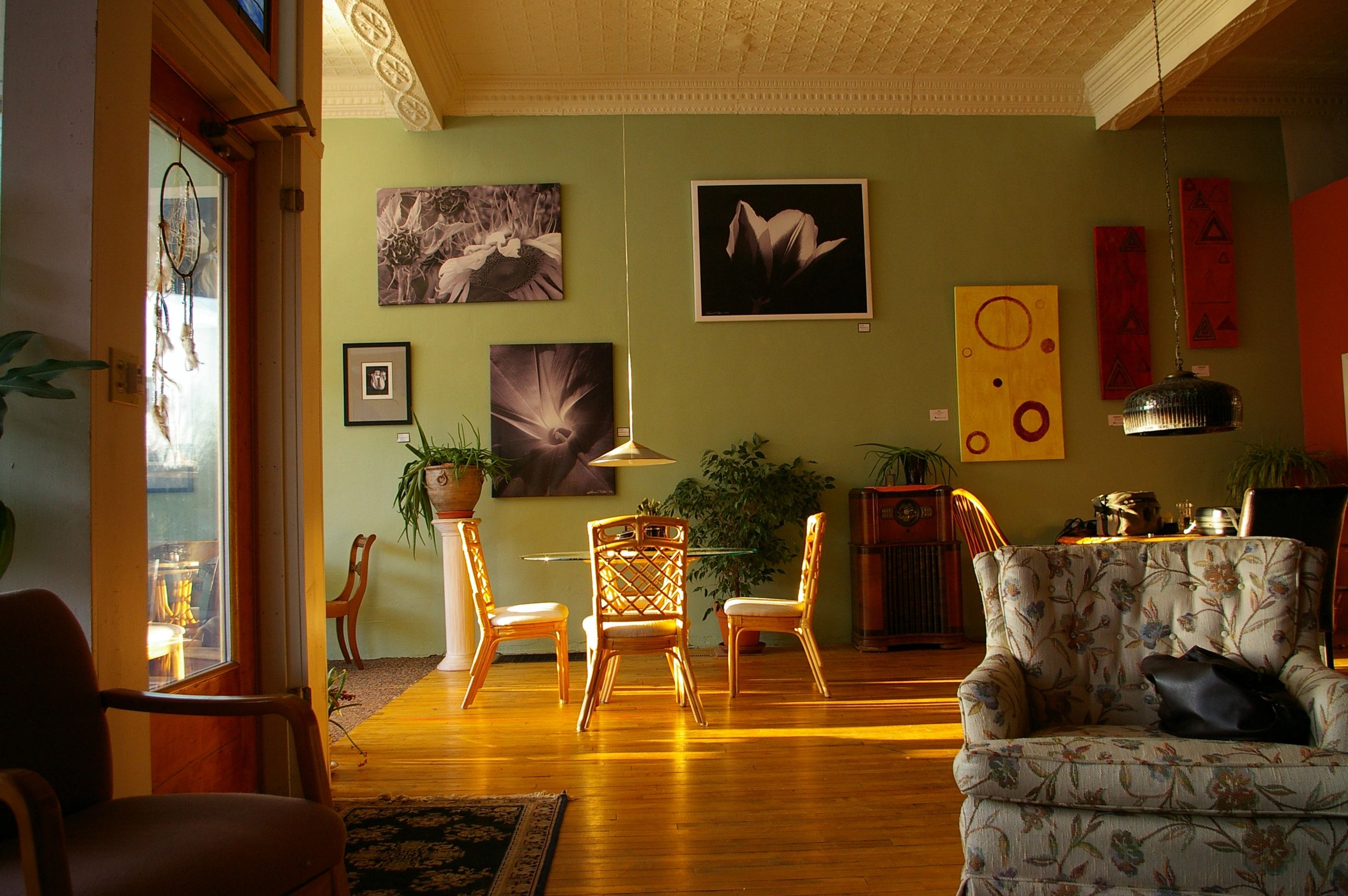 Wall Street Gallery & Bistro in Mazomanie, WI