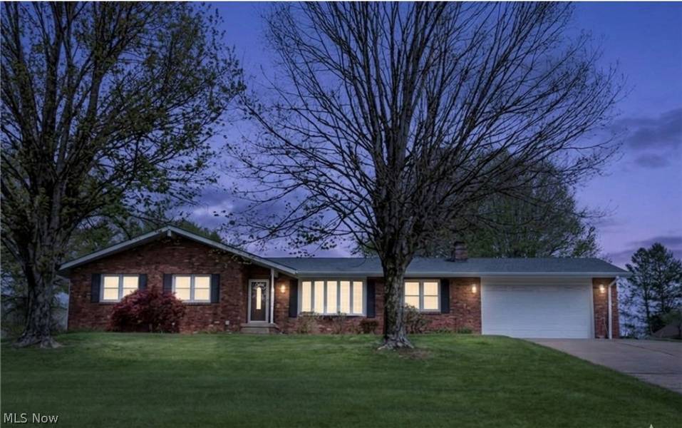 Karen Derosa, Agent with HARVEY GOODMAN, REALTOR in St Clairsville, OH (4)