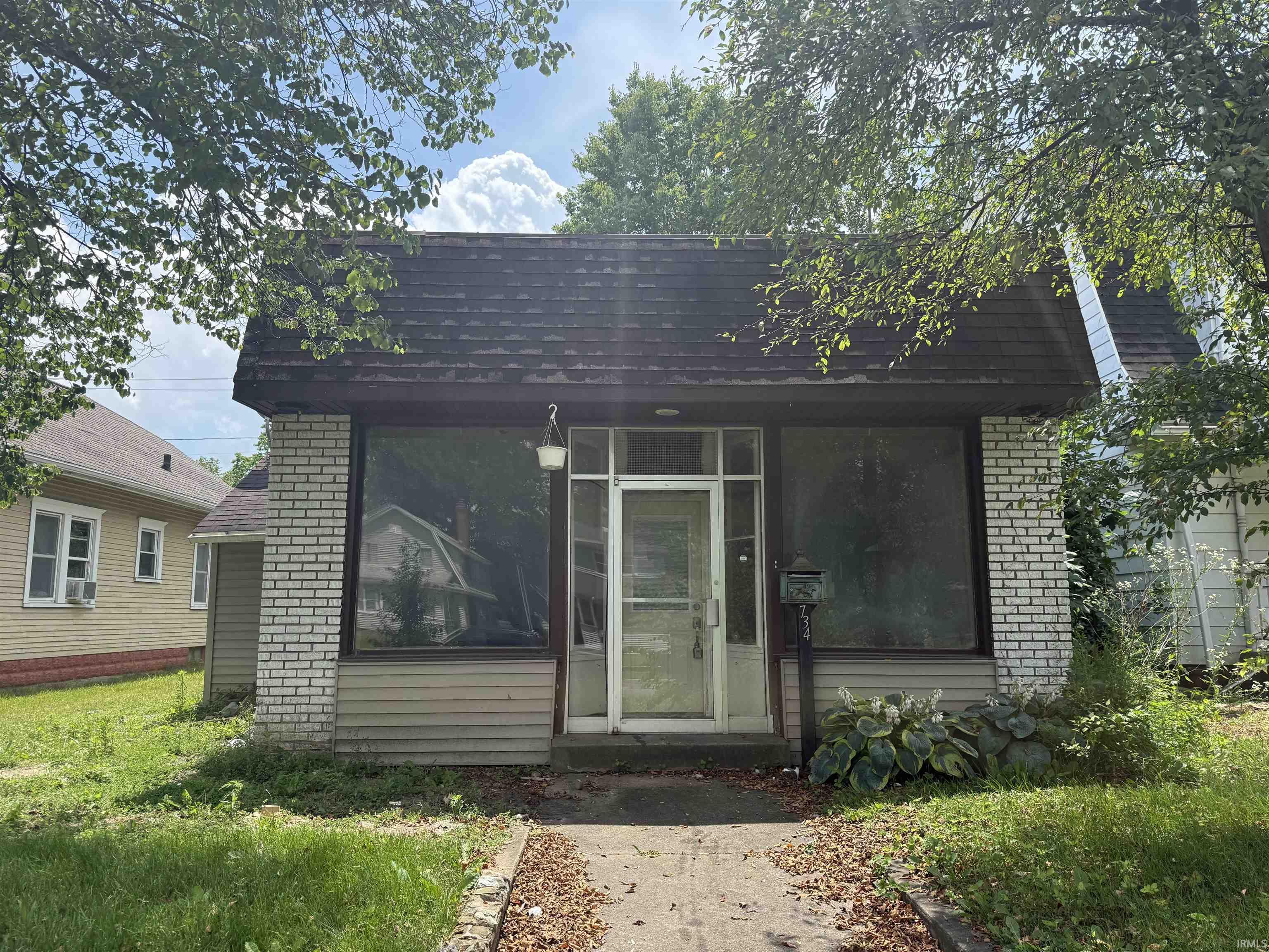 At Home Realty Group in Mishawaka, IN