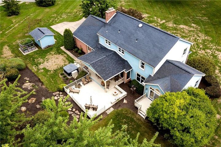 Deb Walton - Realtor in Cranberry Twp, PA (2)