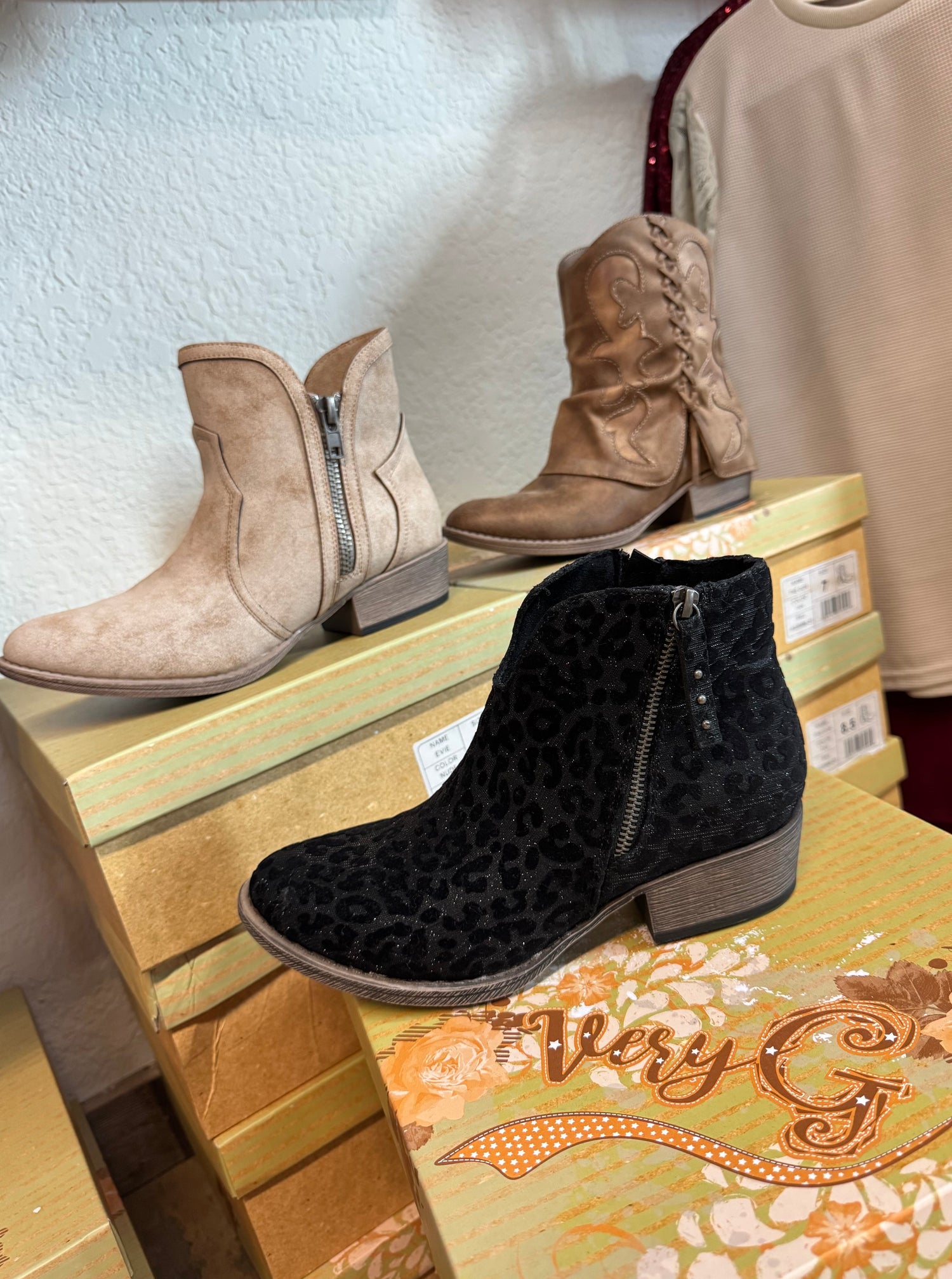 Show Me Style Boutique in Angleton, TX