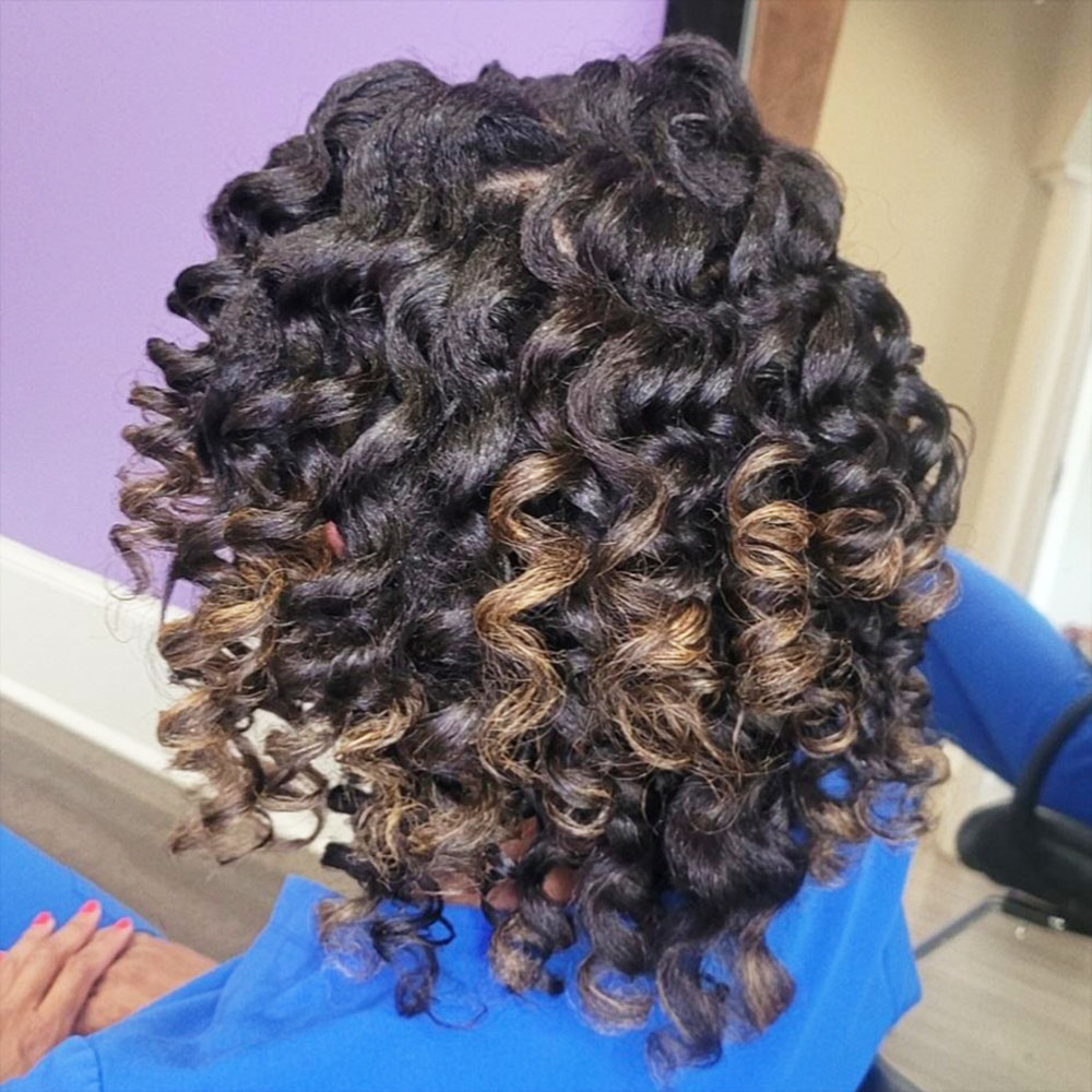 The Curl Bar Salon in Sugar Hill, GA (4)