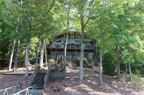 Lauren Queen Lake Keowee Howard Hanna Allen Tate in Seneca, SC (6)