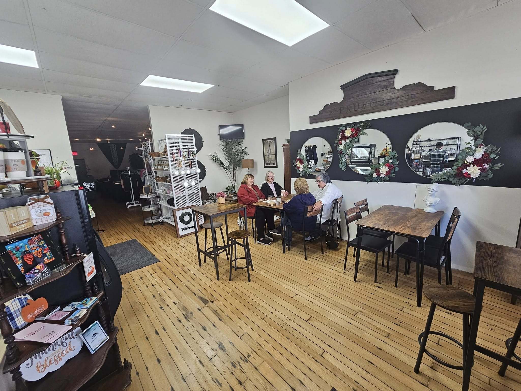 Cortland Collaborative & The Maker's Market Cafe Eatery and Events in Cortland, OH (2)