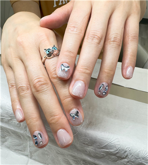 Yuna Nail Rockville in 邮政编码: 20852, MD (4)