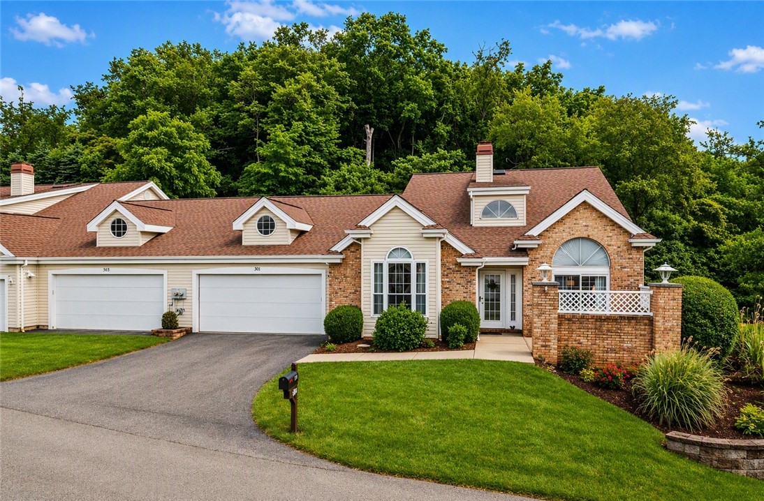 Rachel Mazzie, Coldwell Banker Realty, Realtor in Pittsburgh, PA