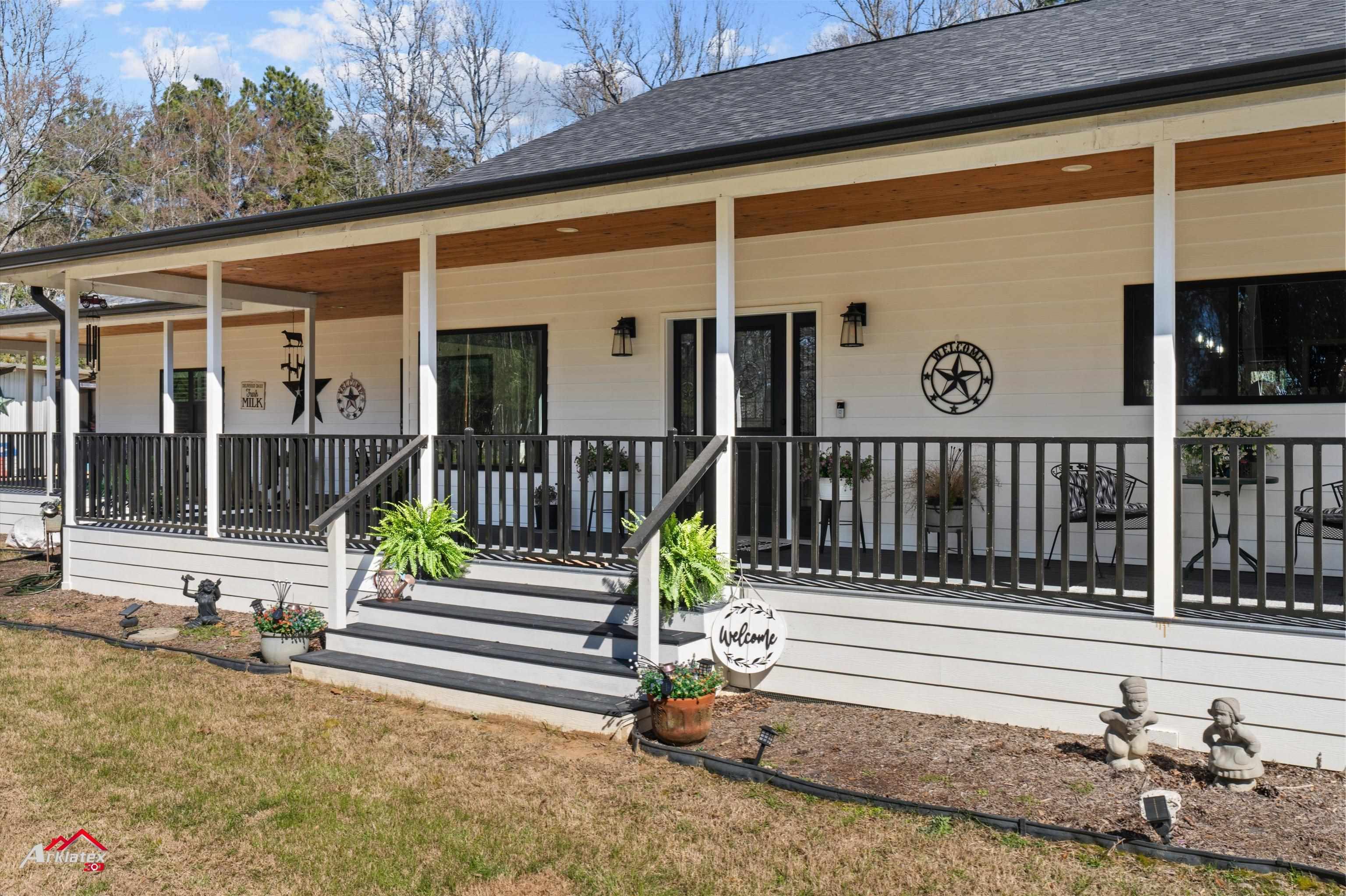Lisa J Turner, Realtor in Vancourt, TX (5)