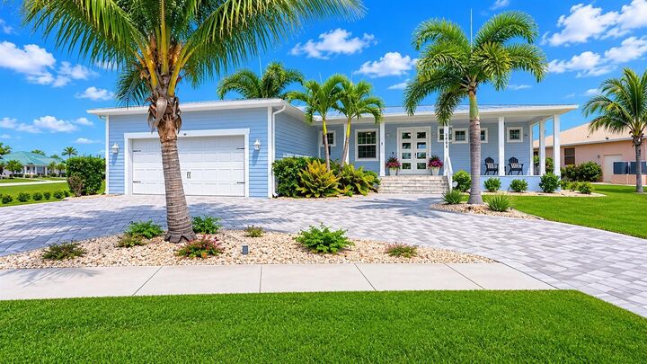 Lesley Barton - Michael Saunders & Co - Forbes Global Properties - Luxury Portfolio International Concierge Real Estate Agent in Punta Gorda, FL (6)