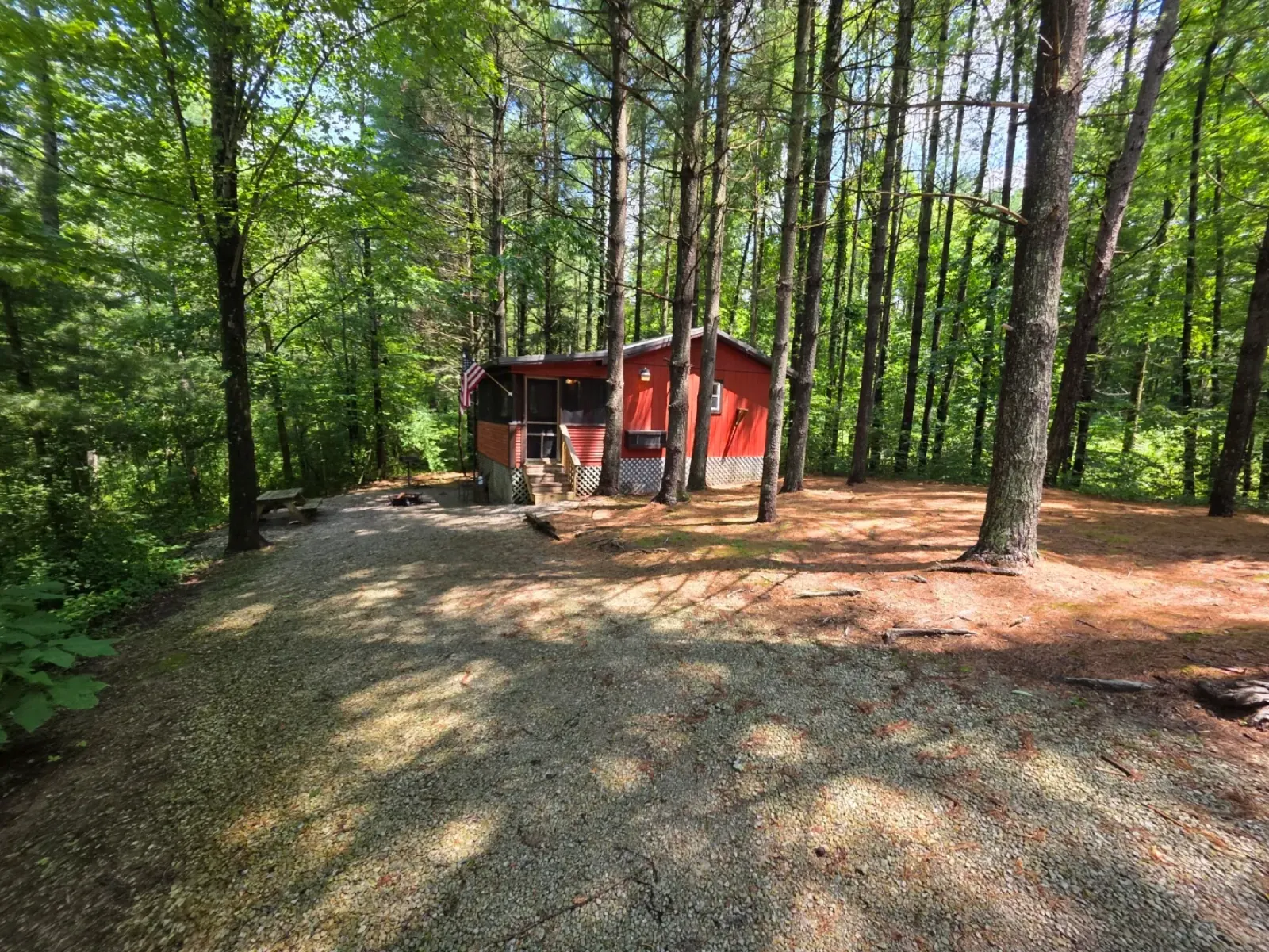 AVENWOOD CABINS in New Straitsville, OH