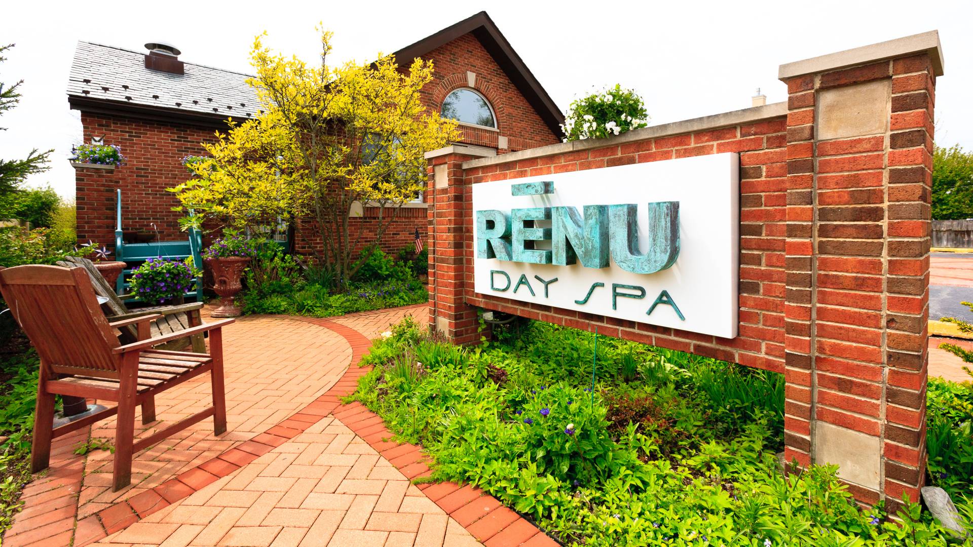 Renu Day Spa in Deerfield, IL (4)