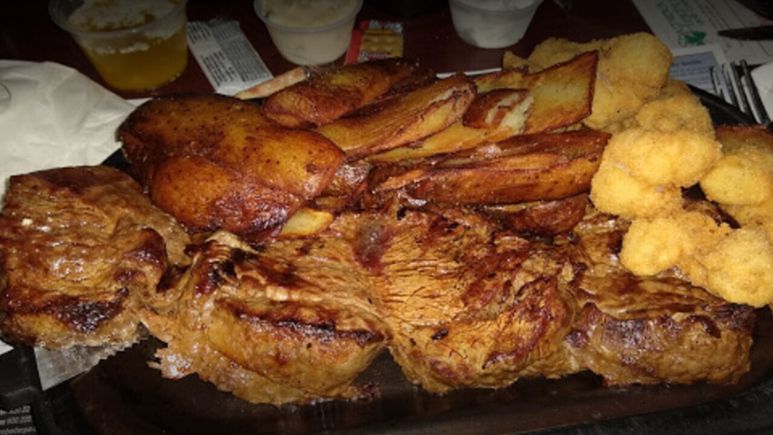 Black Otter Supper Club in Hortonville, WI (3)