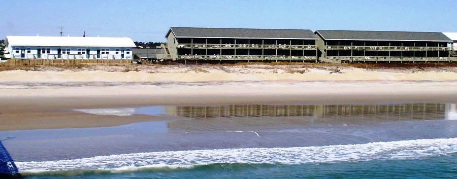 Jolly Roger Inn & Pier in Topsail Beach, NC (2)
