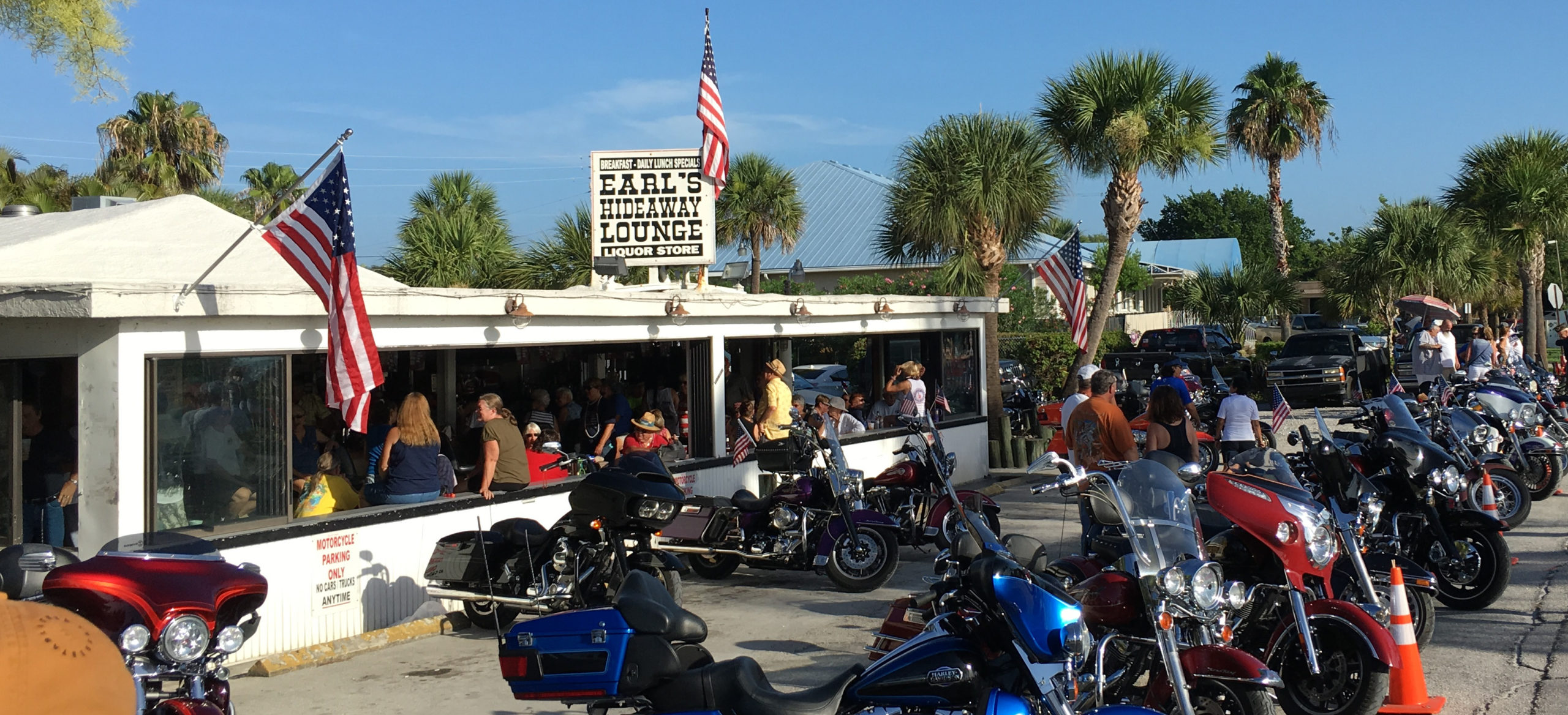Earl's Hideaway Lounge in Sebastian, FL (5)