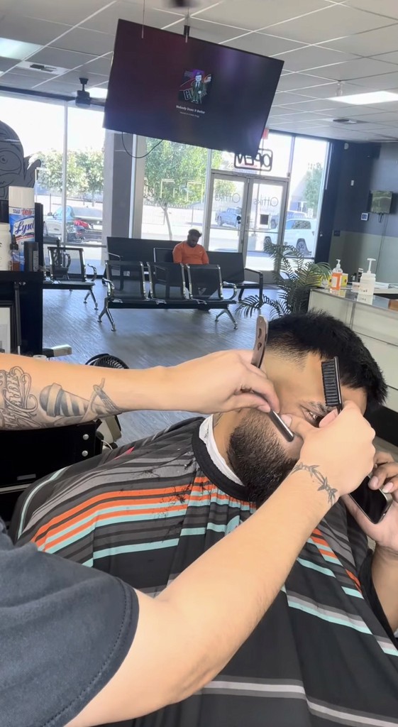 Authentic Kuts in Bakersfield, CA (4)