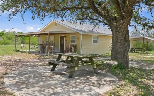 United Country Bluntzer Real Estate -Cindi L. DuBois, Realtor in George West, TX