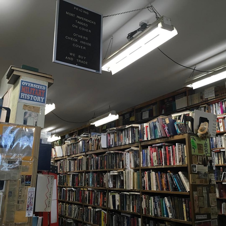 Hyde Brothers Booksellers in Fort Wayne, IN (6)