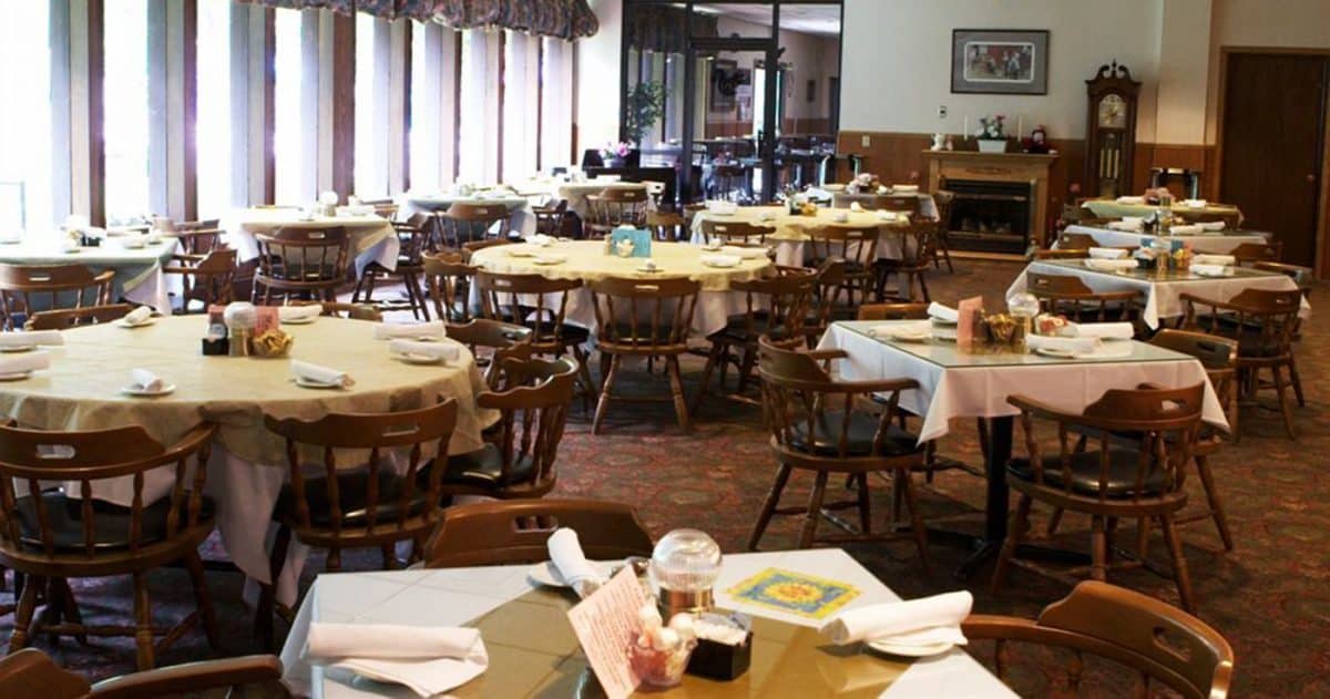 The Voyageur Inn and Conference Center in Reedsburg, WI (4)
