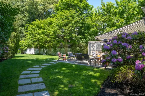 Dana Forbes, Global Real Estate Advisor at Compass in Manhasset, NY