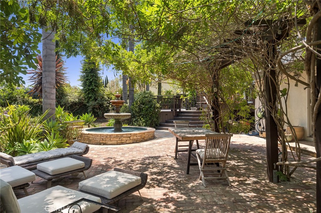 Livel Real Estate | Meital Taub Luxury Group in Laguna Beach, CA (3)