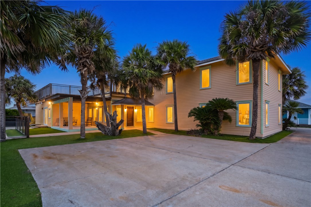 Port Aransas Realtor, Michele Lorette in Port Aransas, TX (2)
