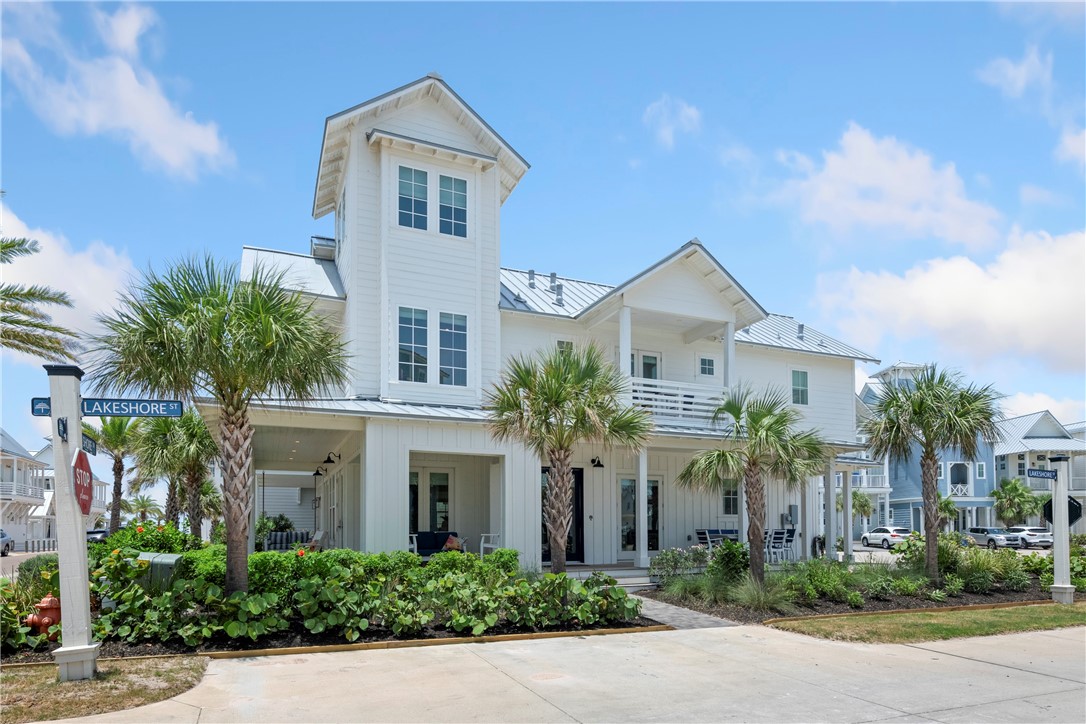 Port Aransas Realtor, Michele Lorette in Port Aransas, TX (3)
