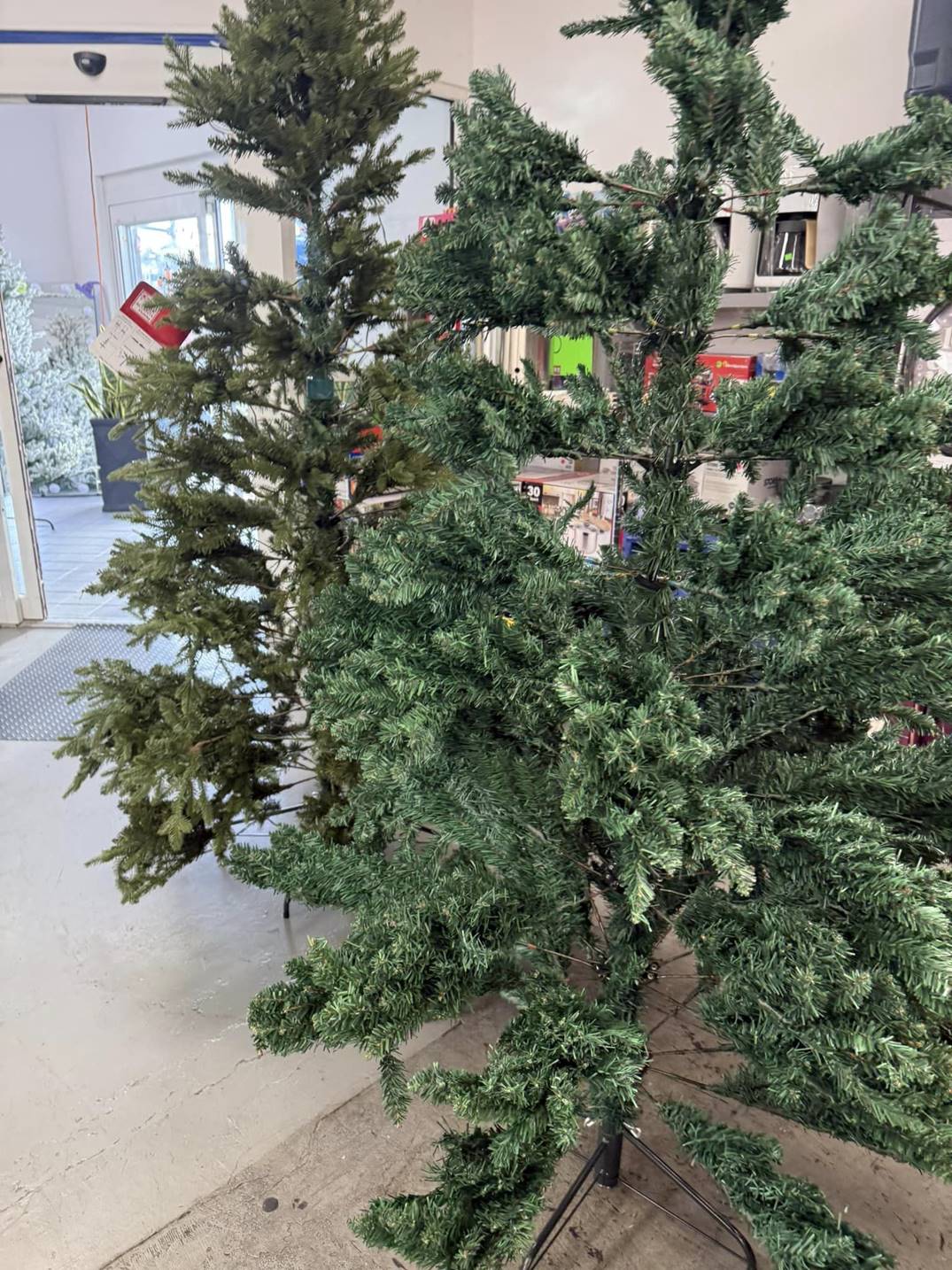 Don Baraton Liquidation Outlet in Logansport, IN (3)