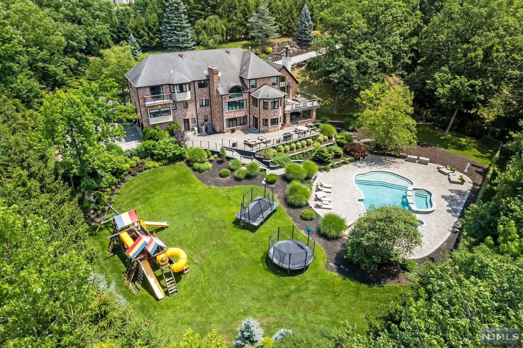 Christina Gibbons Group Christie's International Real Estate in Ridgewood, NJ