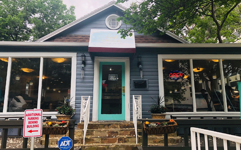 Lavish Organic Nail Spa in Dallas, TX