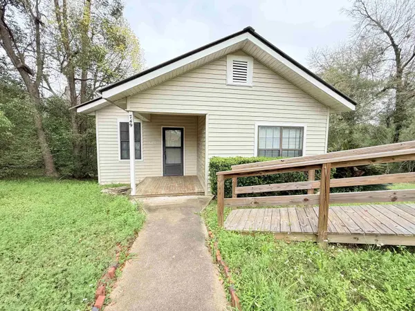 Torris Bethea, Blue Legacy Real Estate Group in Tallahassee, FL (2)