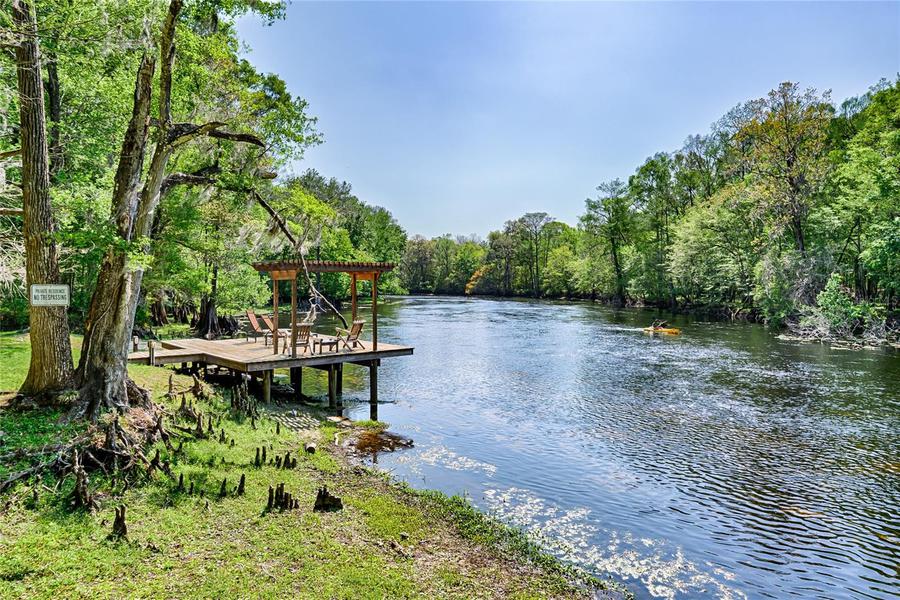 Katie Garrett, Broker/Owner Garrett Realty in Fort White, FL (4)