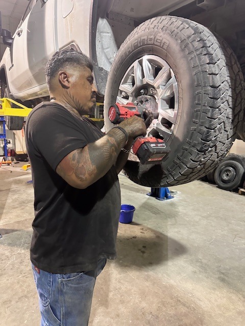 Southern Lifestyle Tire & Muffler LLC in Floresville, TX (5)