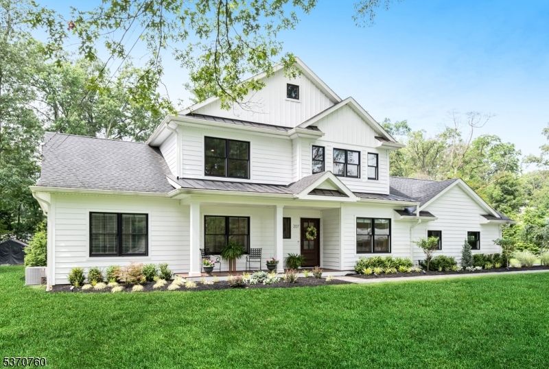 Maryanne Elsaesser- Real Estate Broker- Compass Re in Ridgewood, NJ (6)